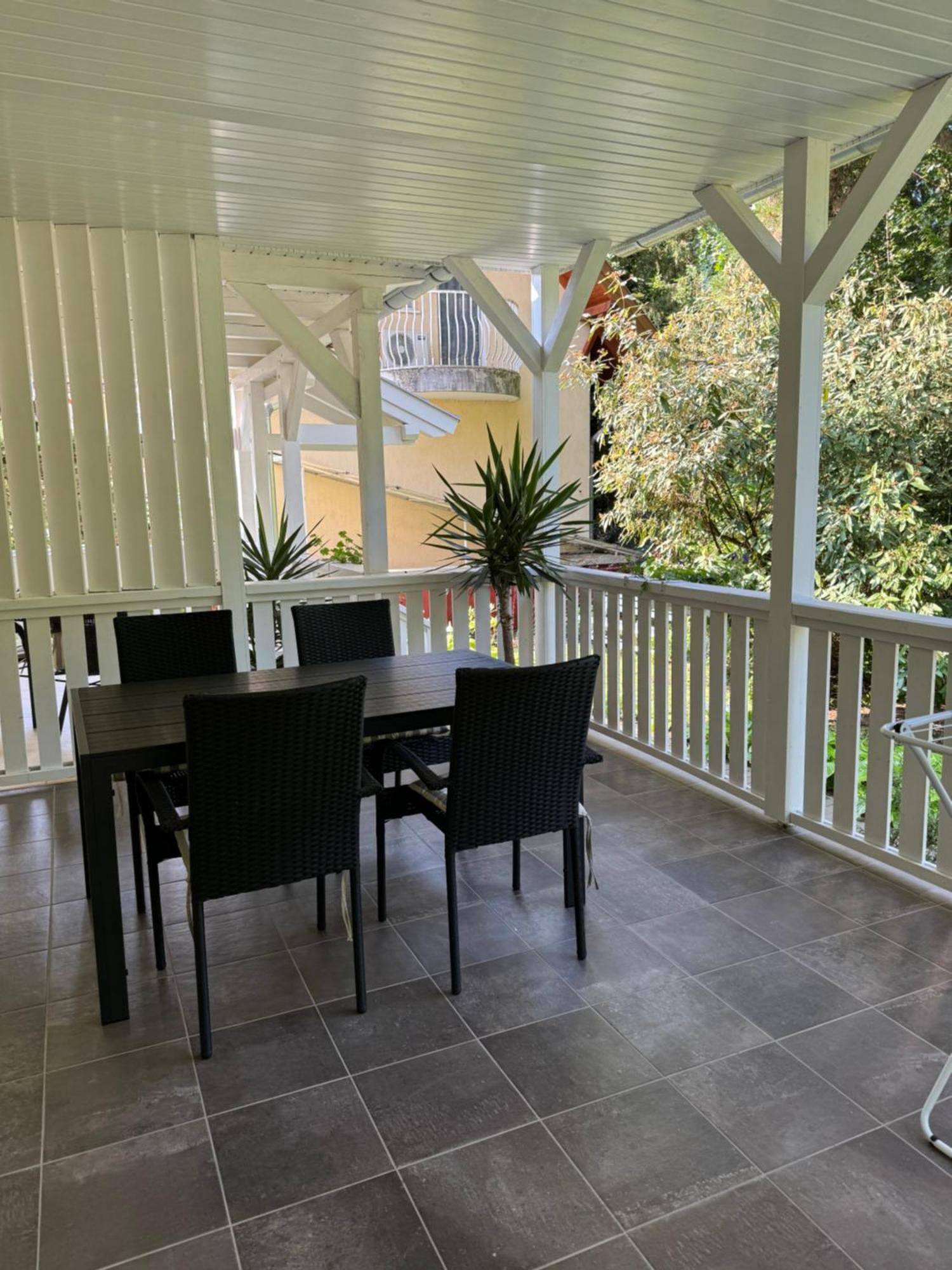 Szem-S Vendeghaz Hotel Balatonszemes Luaran gambar