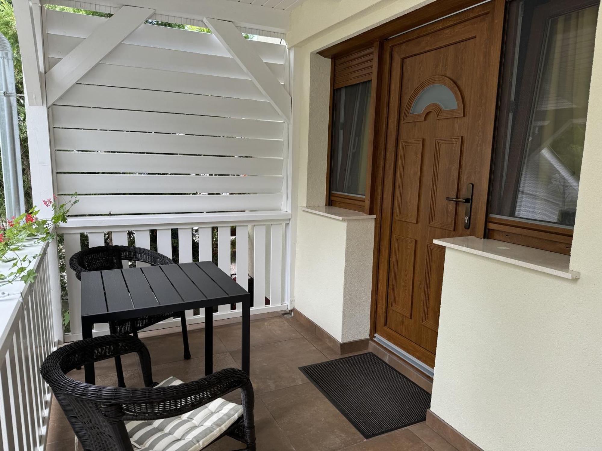 Szem-S Vendeghaz Hotel Balatonszemes Luaran gambar