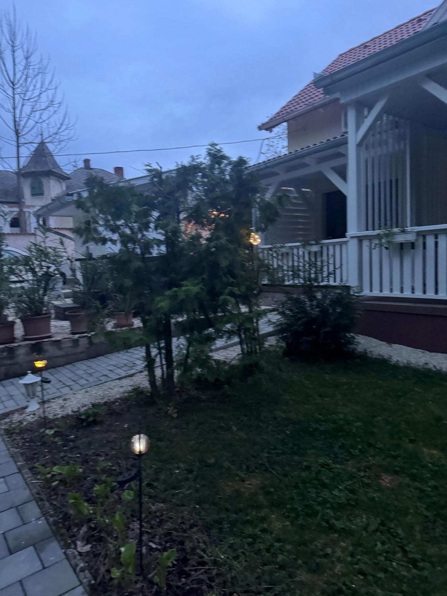 Szem-S Vendeghaz Hotel Balatonszemes Luaran gambar