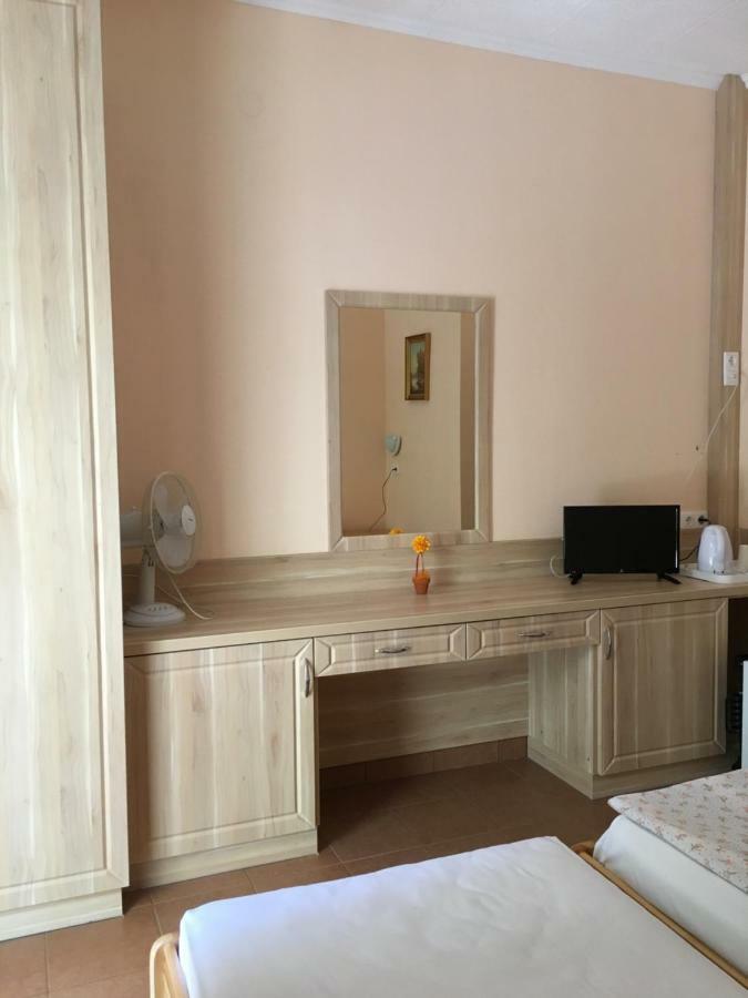 Szem-S Vendeghaz Hotel Balatonszemes Luaran gambar